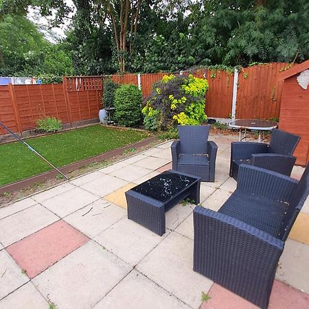 מנצ'סטר Dalton House - Three Bedroom Property Stretford Free Parking Near The Trafford Centre מראה חיצוני תמונה