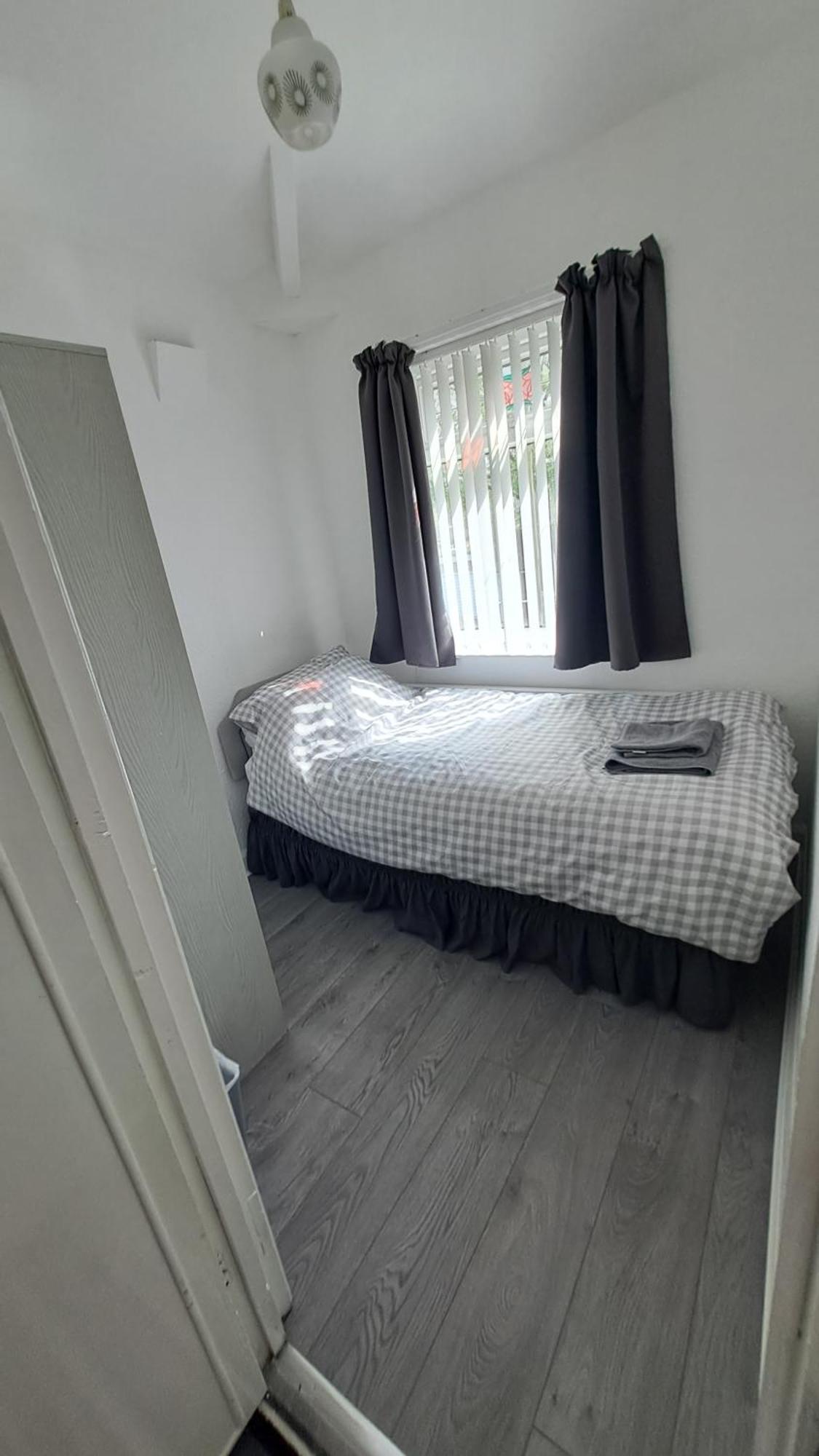 מנצ'סטר Dalton House - Three Bedroom Property Stretford Free Parking Near The Trafford Centre מראה חיצוני תמונה